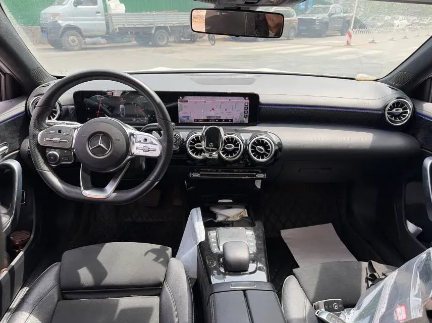 2021 Mercedes-Benz A Class 1.3T 163HP L4 7DCT,autocango,china used car exporter,china ev exporter,chinese used car exporter,chinese used ev exporter