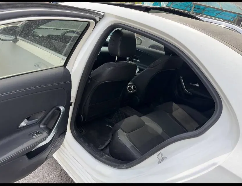 2021 Mercedes-Benz A Class 1.3T 163HP L4 7DCT,autocango,china used car exporter,china ev exporter,chinese used car exporter,chinese used ev exporter