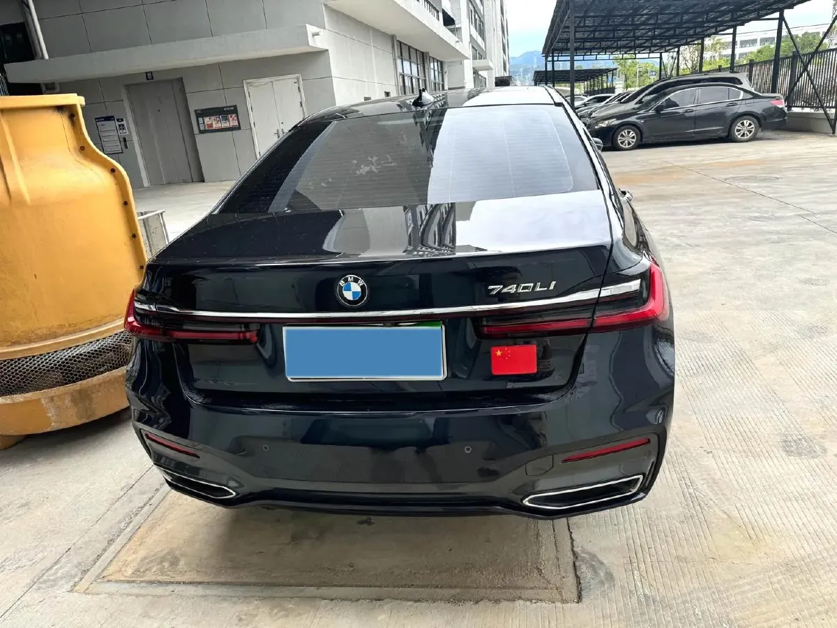 2021 BMW 7 Series 3.0T 340HP L6 8AT,autocango,china used car exporter,china ev exporter,chinese used car exporter,chinese used ev exporter