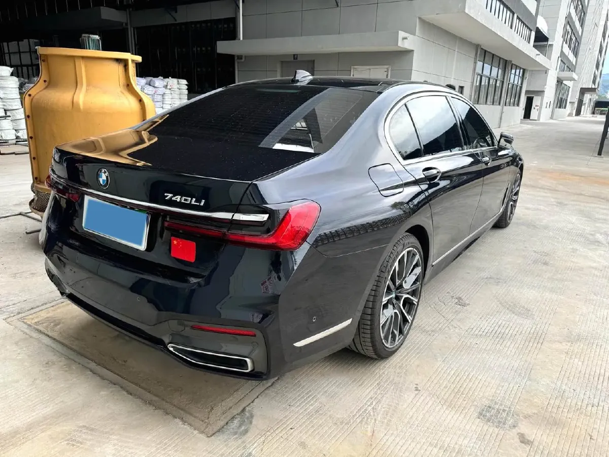 2021 BMW 7 Series 3.0T 340HP L6 8AT,autocango,china used car exporter,china ev exporter,chinese used car exporter,chinese used ev exporter