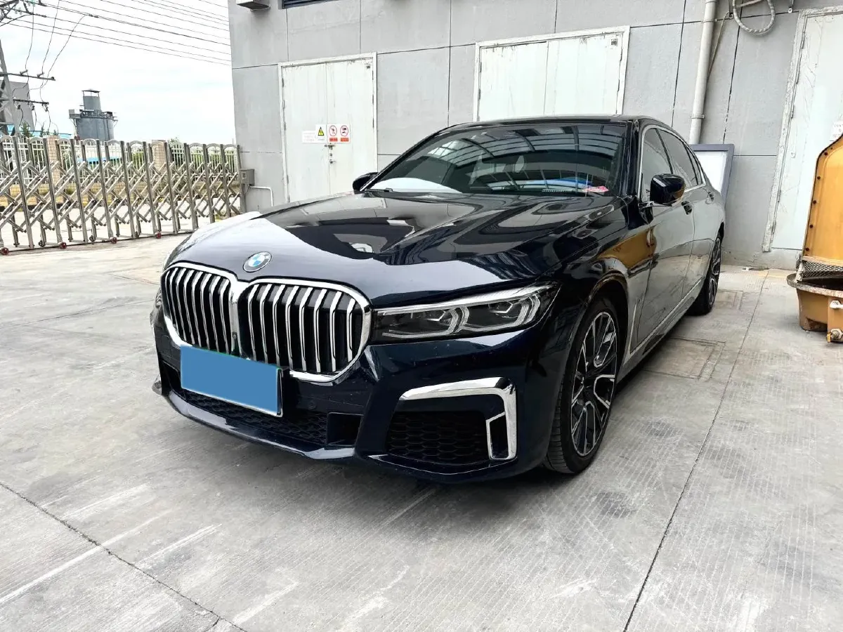 2021 BMW 7 Series 3.0T 340HP L6 8AT,autocango,china used car exporter,china ev exporter,chinese used car exporter,chinese used ev exporter