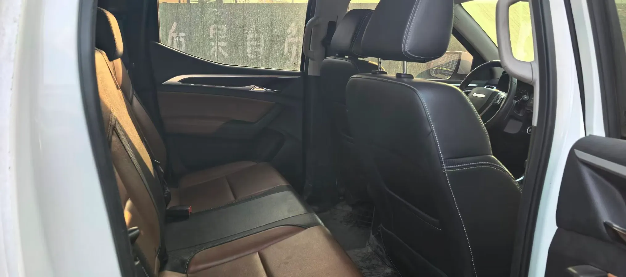 2021 MAXUS T70 2.0T 163HP L4 6AT,autocango,china used car exporter,china ev exporter,chinese used car exporter,chinese used ev exporter