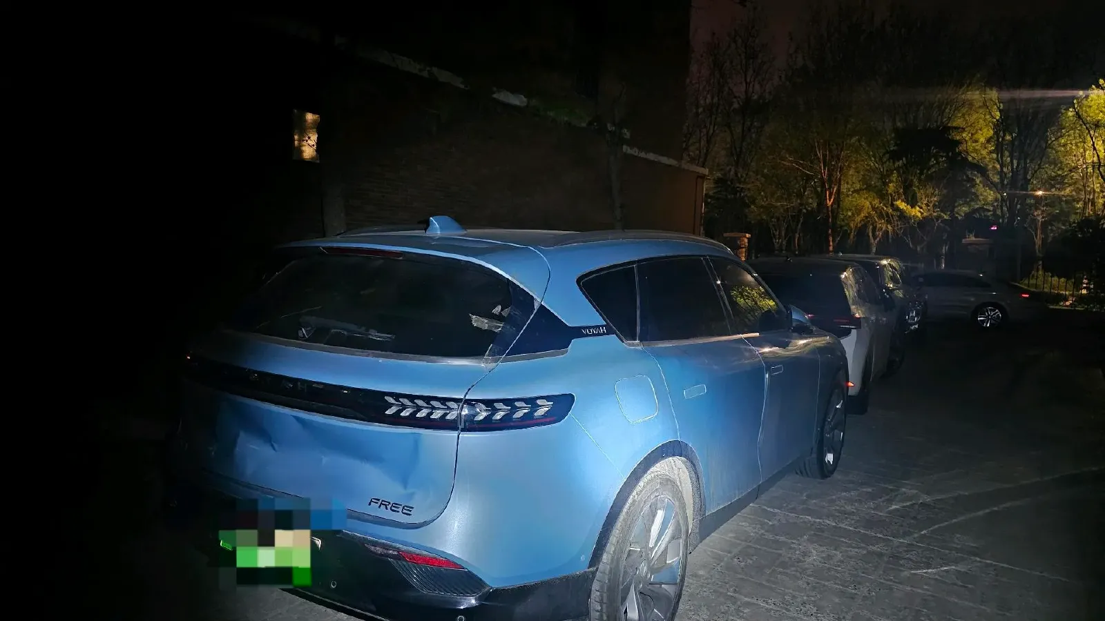 2021 Voyah FREE Range Extended 109HP REEV 33KWH,autocango,china used car exporter,china ev exporter,chinese used car exporter,chinese used ev exporter