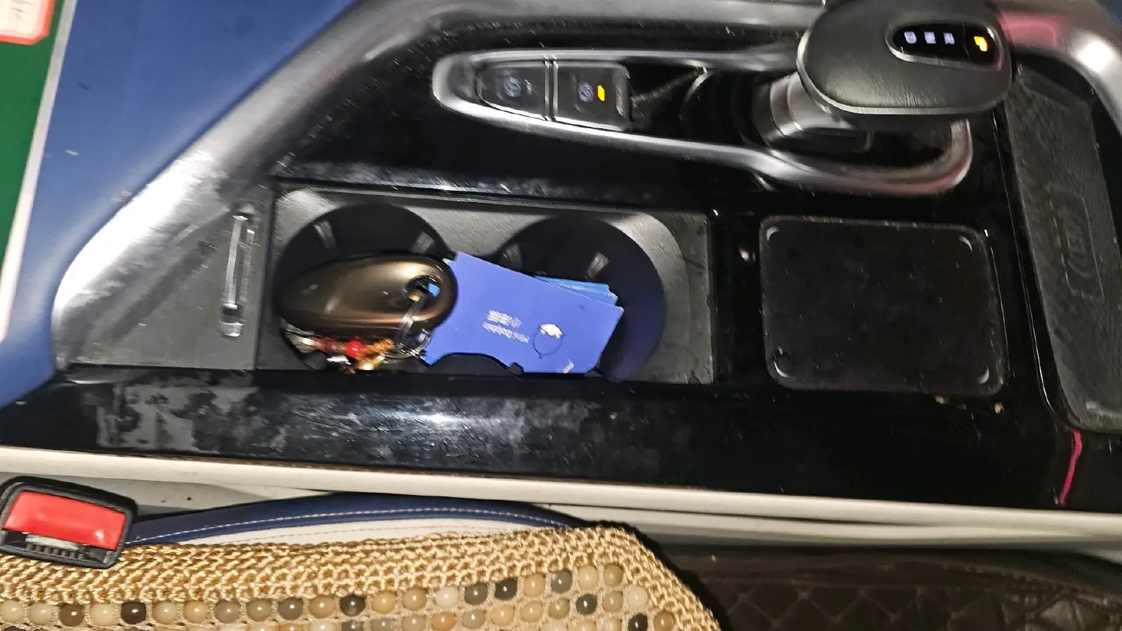 2021 Voyah FREE Range Extended 109HP REEV 33KWH,autocango,china used car exporter,china ev exporter,chinese used car exporter,chinese used ev exporter