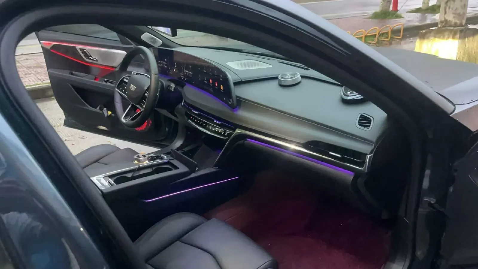 2023 Cadillac CT6 2.0T 237HP L4 10AT,autocango,china used car exporter,china ev exporter,chinese used car exporter,chinese used ev exporter