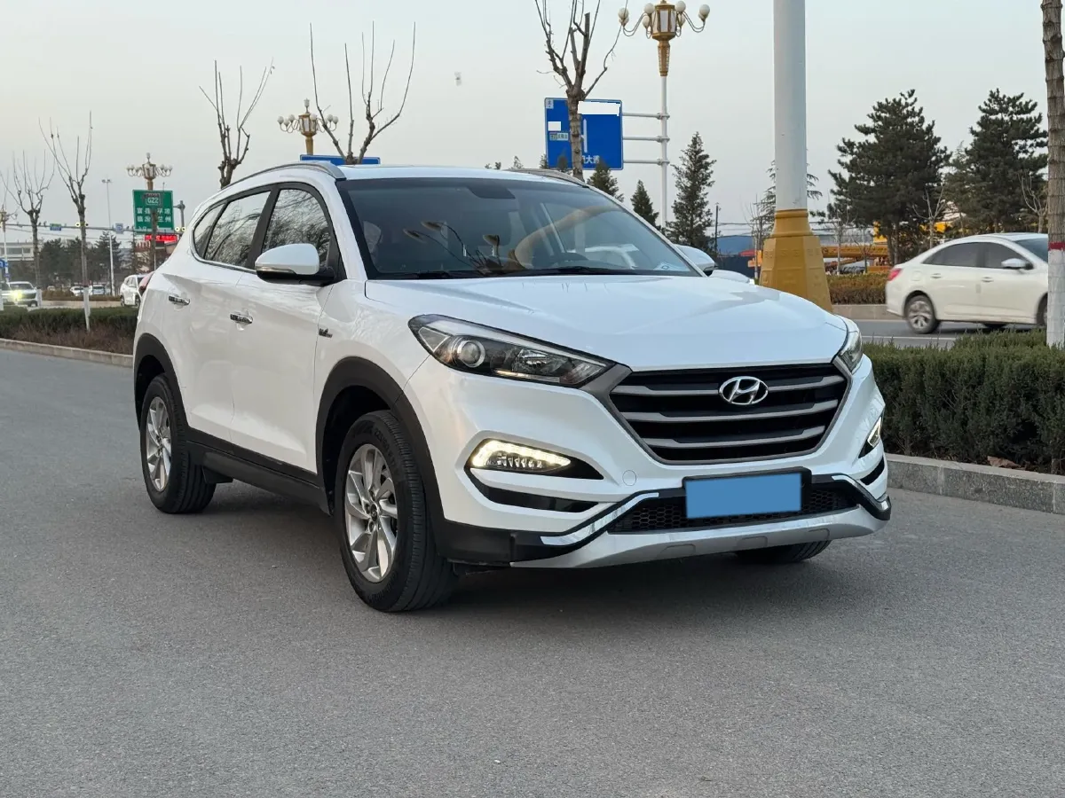 2015 Hyundai Tucson 1.6T 177HP L4 7DCT,autocango,china used car exporter,china ev exporter,chinese used car exporter,chinese used ev exporter
