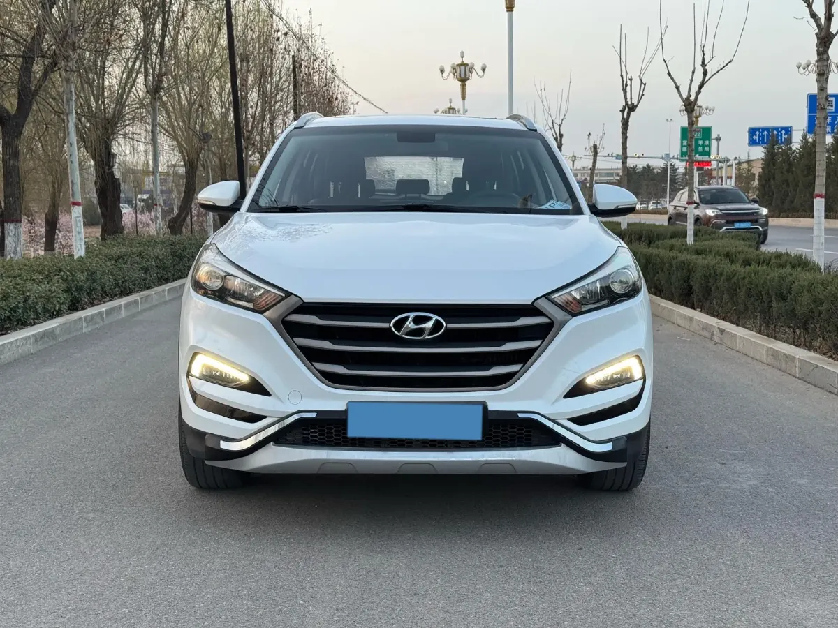 2015 Hyundai Tucson 1.6T 177HP L4 7DCT,autocango,china used car exporter,china ev exporter,chinese used car exporter,chinese used ev exporter