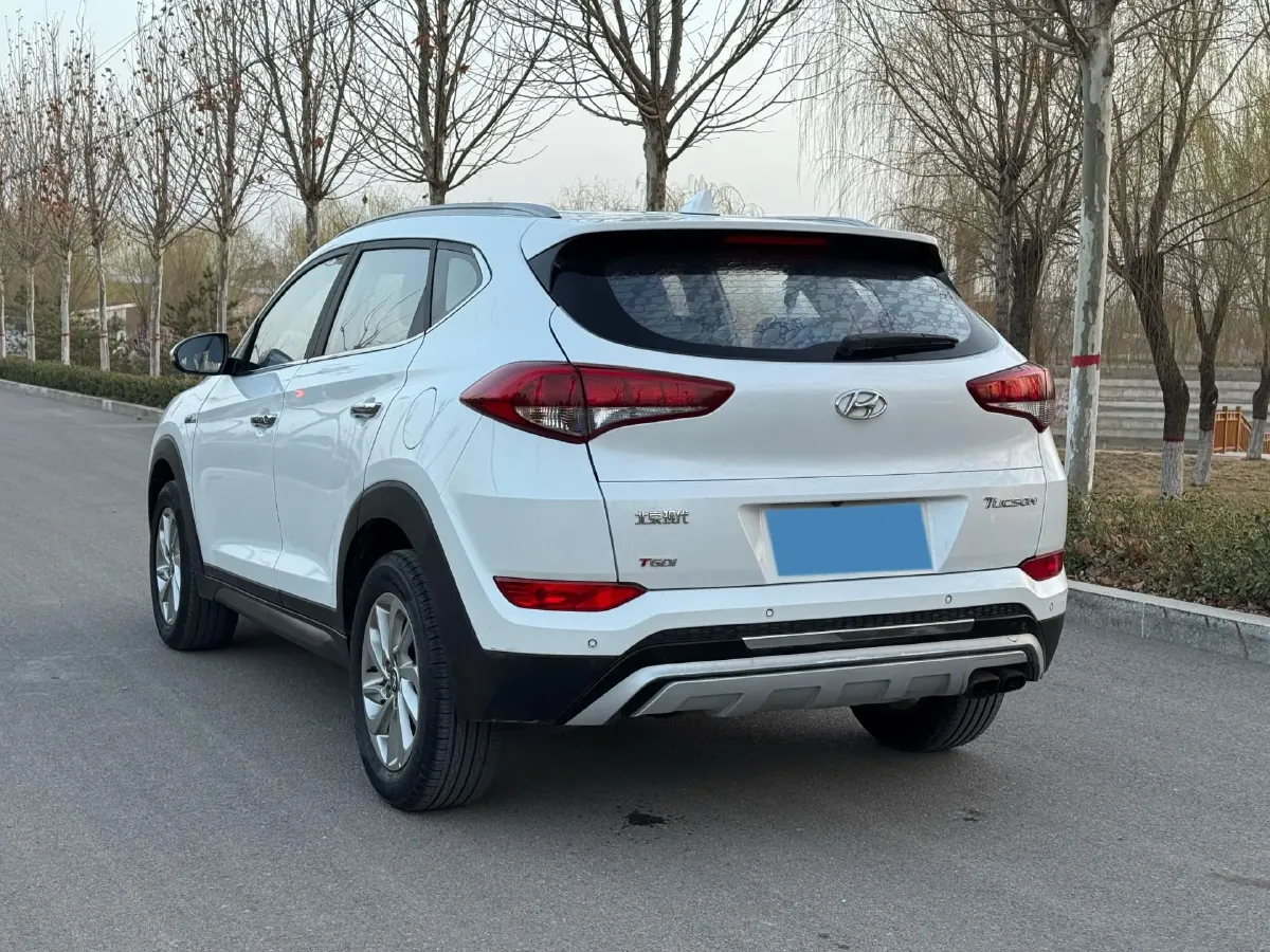 2015 Hyundai Tucson 1.6T 177HP L4 7DCT,autocango,china used car exporter,china ev exporter,chinese used car exporter,chinese used ev exporter