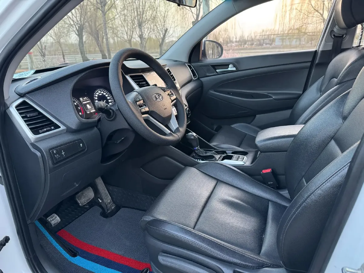 2015 Hyundai Tucson 1.6T 177HP L4 7DCT,autocango,china used car exporter,china ev exporter,chinese used car exporter,chinese used ev exporter