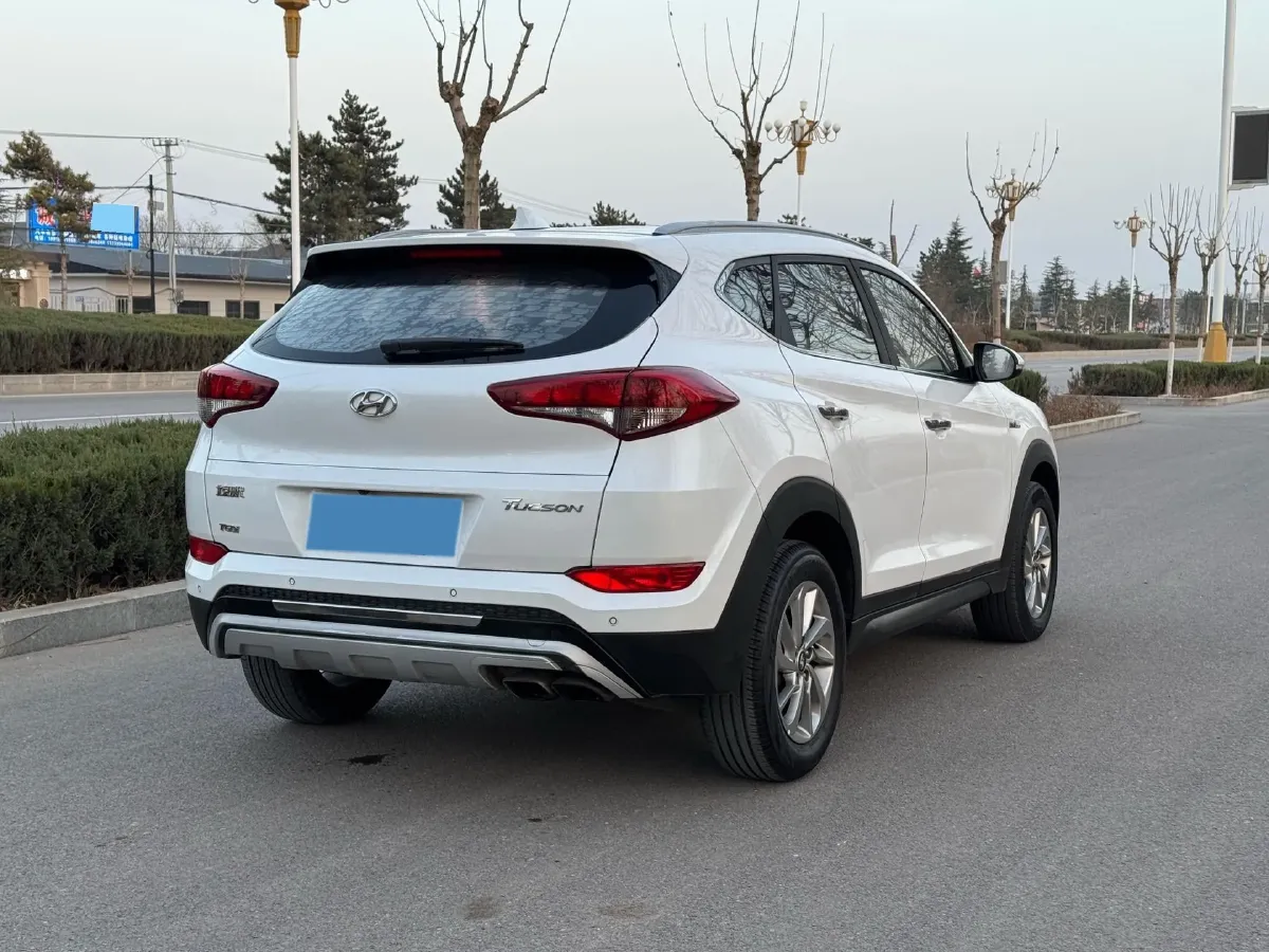 2015 Hyundai Tucson 1.6T 177HP L4 7DCT,autocango,china used car exporter,china ev exporter,chinese used car exporter,chinese used ev exporter
