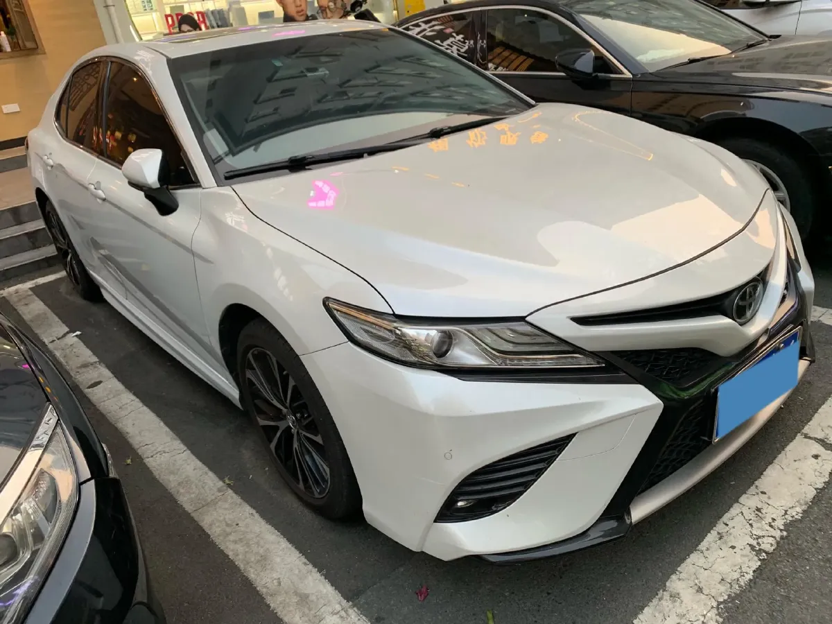 2018 Toyota Camry 2.5L 209HP L4 8AT,autocango,china used car exporter,china ev exporter,chinese used car exporter,chinese used ev exporter