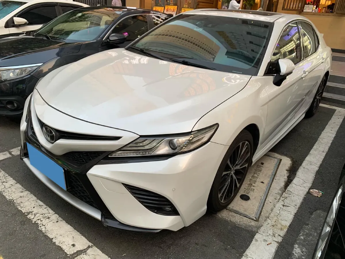 2018 Toyota Camry 2.5L 209HP L4 8AT,autocango,china used car exporter,china ev exporter,chinese used car exporter,chinese used ev exporter