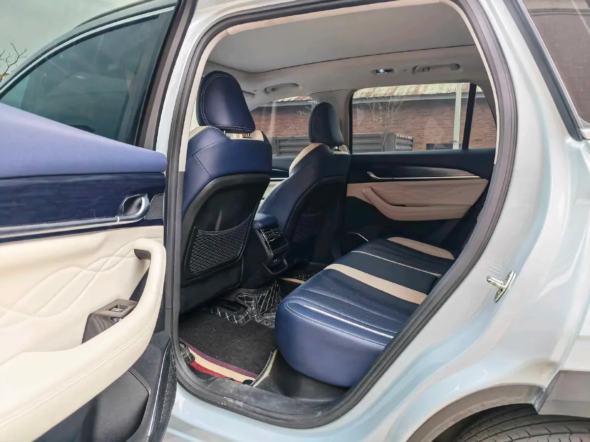 2022 Citroen C5 X 1.6T 175HP L4 8AT,autocango,china used car exporter,china ev exporter,chinese used car exporter,chinese used ev exporter