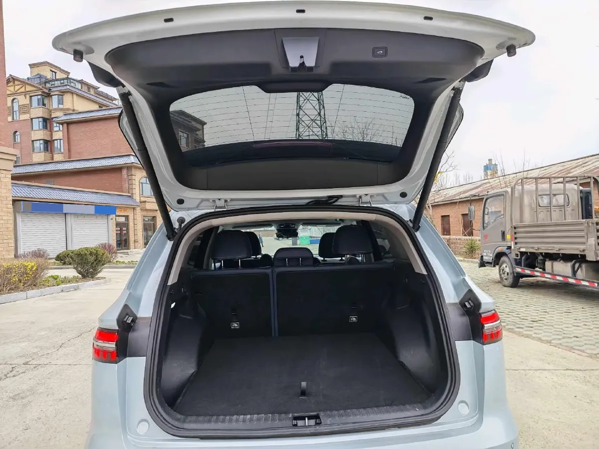 2022 Citroen C5 X 1.6T 175HP L4 8AT,autocango,china used car exporter,china ev exporter,chinese used car exporter,chinese used ev exporter