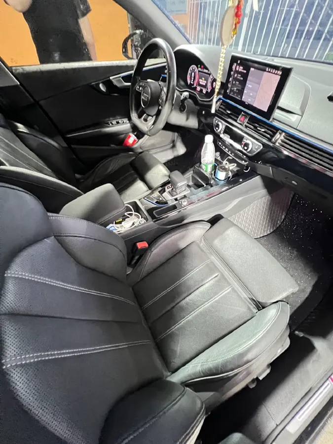 2020 Audi A4L 2.0T 190HP L4 7DCT,autocango,china used car exporter,china ev exporter,chinese used car exporter,chinese used ev exporter