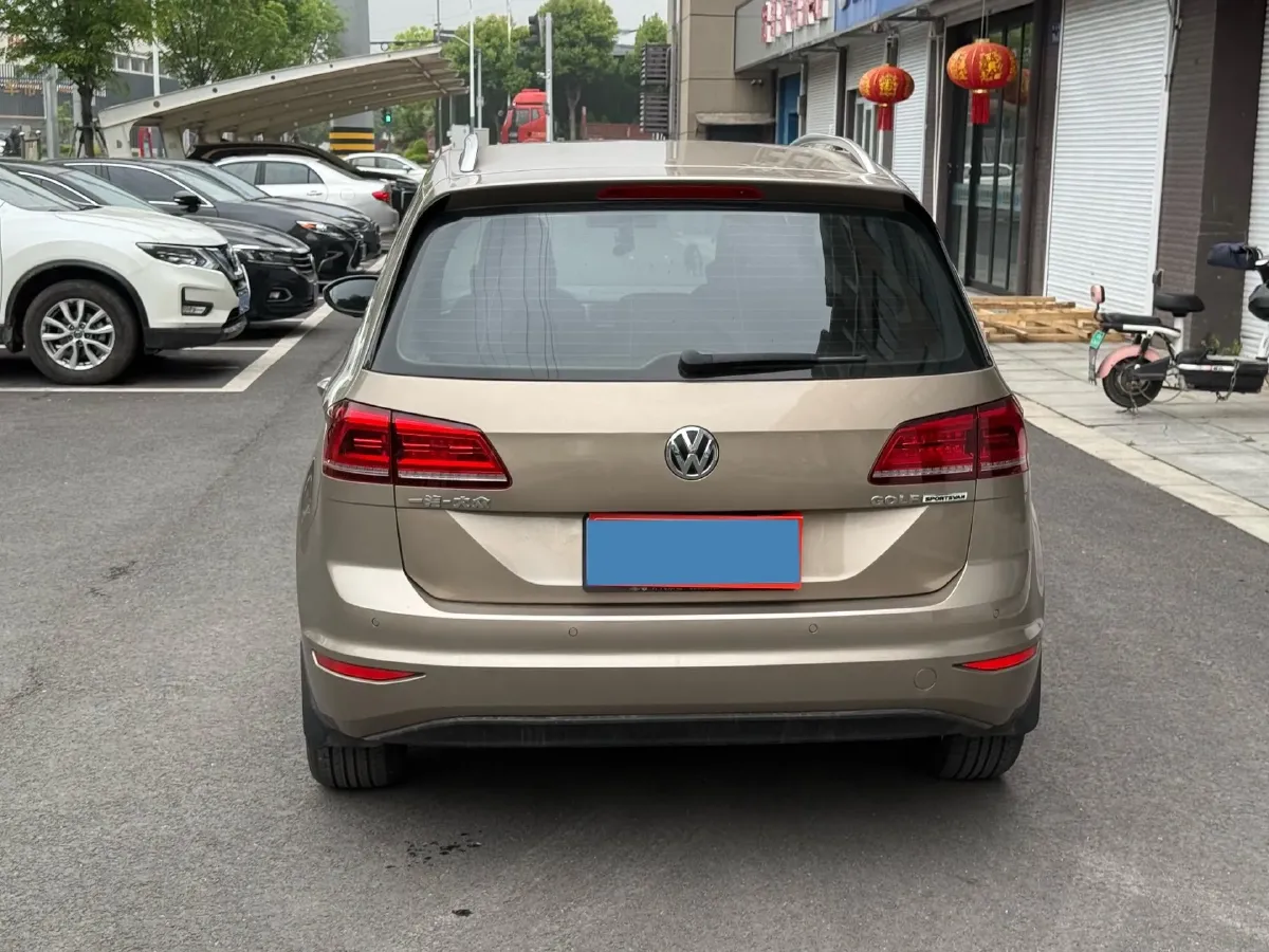 2018 Volkswagen Golf Sportsvan 1.6L 110HP L4 6AT,autocango,china used car exporter,china ev exporter,chinese used car exporter,chinese used ev exporter