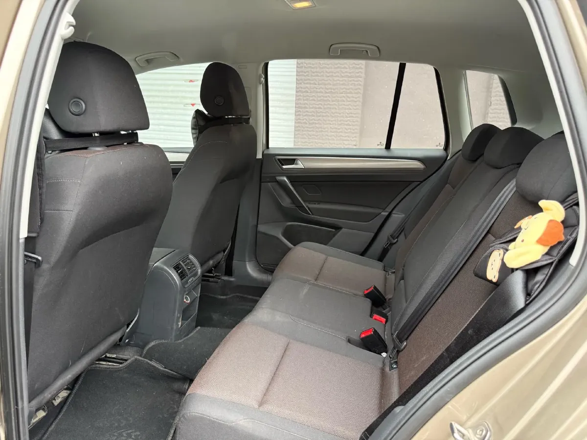 2018 Volkswagen Golf Sportsvan 1.6L 110HP L4 6AT,autocango,china used car exporter,china ev exporter,chinese used car exporter,chinese used ev exporter