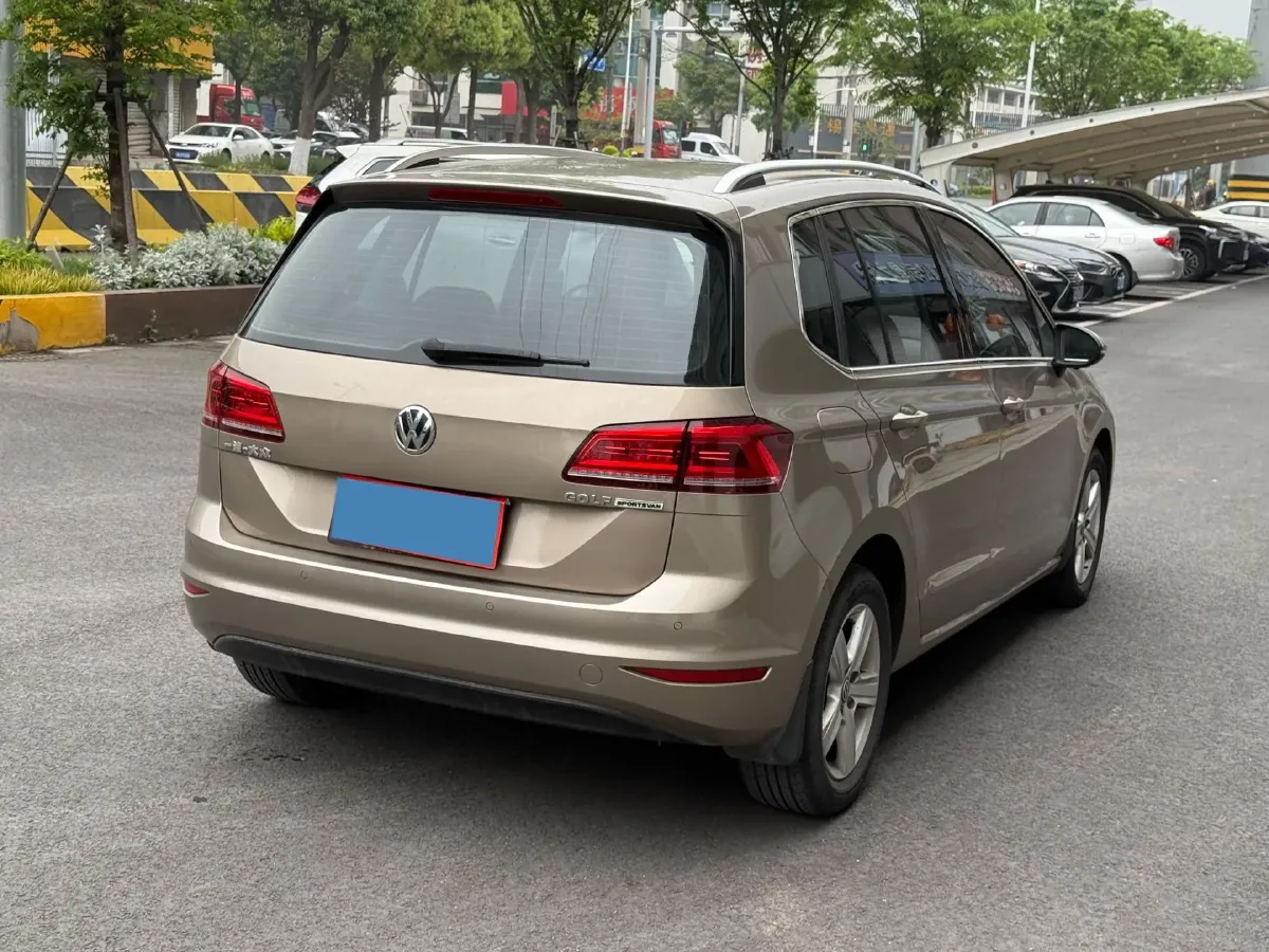 2018 Volkswagen Golf Sportsvan 1.6L 110HP L4 6AT,autocango,china used car exporter,china ev exporter,chinese used car exporter,chinese used ev exporter