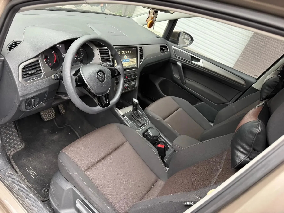 2018 Volkswagen Golf Sportsvan 1.6L 110HP L4 6AT,autocango,china used car exporter,china ev exporter,chinese used car exporter,chinese used ev exporter