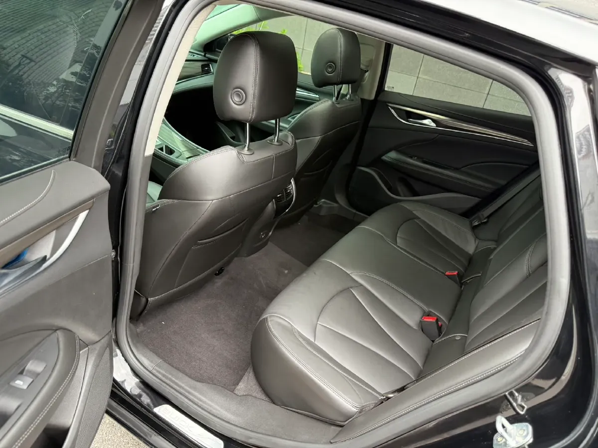 2021 Buick Larcosse 2.0T 237HP L4 9AT,autocango,china used car exporter,china ev exporter,chinese used car exporter,chinese used ev exporter