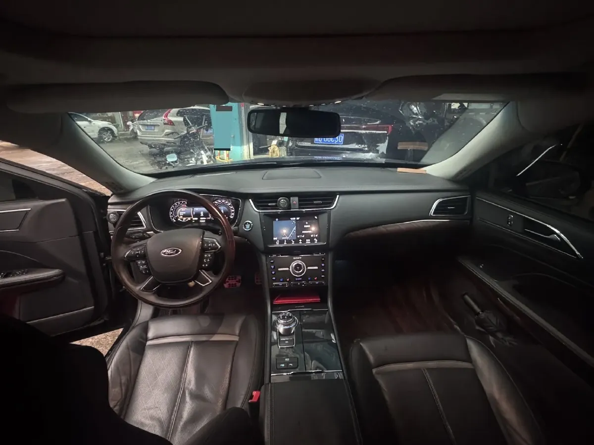 2017 Ford Taurus 2.7T 329HP V6 6AT,autocango,china used car exporter,china ev exporter,chinese used car exporter,chinese used ev exporter