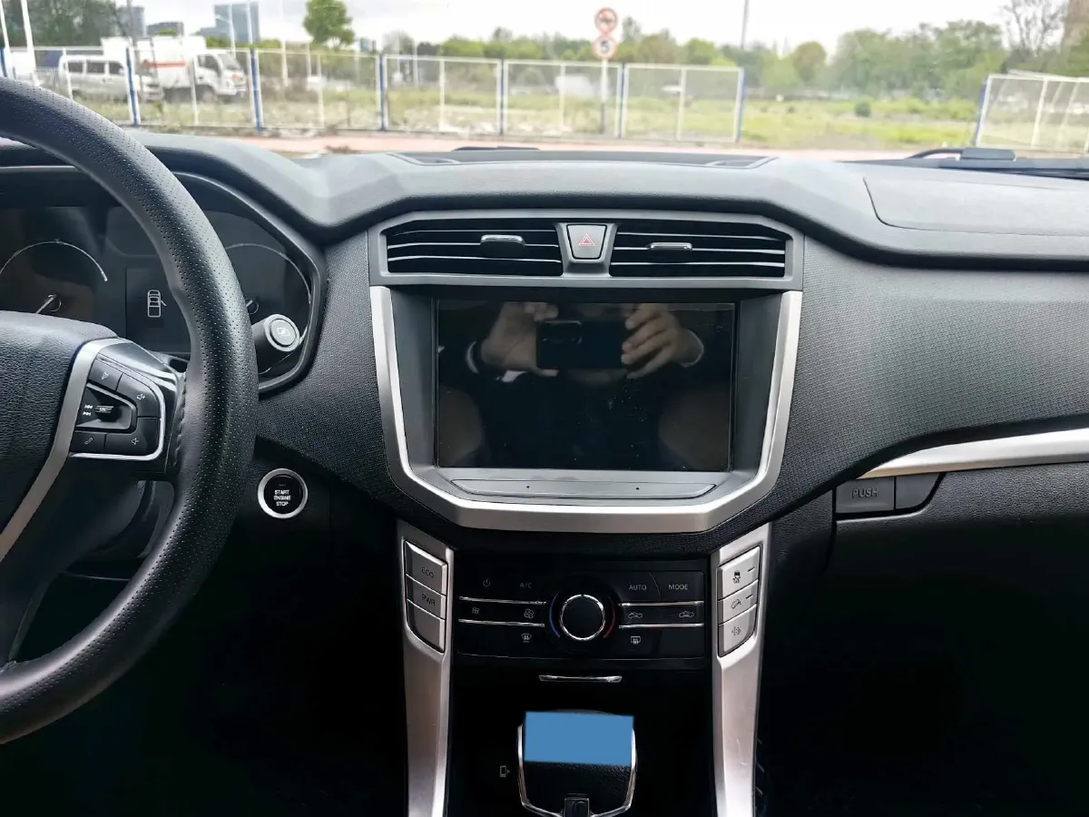 2021 MAXUS T70 2.0T 163HP L4 6AT,autocango,china used car exporter,china ev exporter,chinese used car exporter,chinese used ev exporter