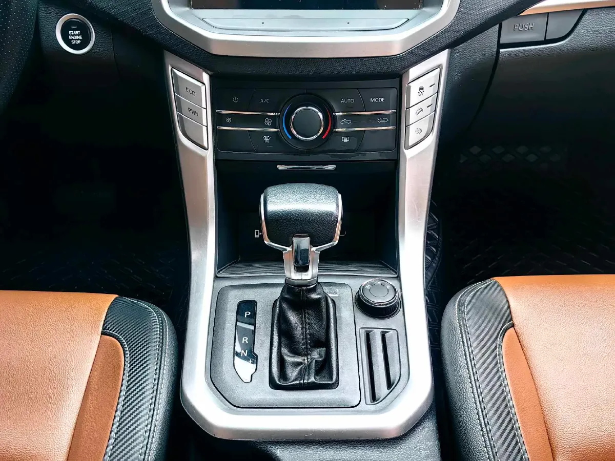 2021 MAXUS T70 2.0T 163HP L4 6AT,autocango,china used car exporter,china ev exporter,chinese used car exporter,chinese used ev exporter