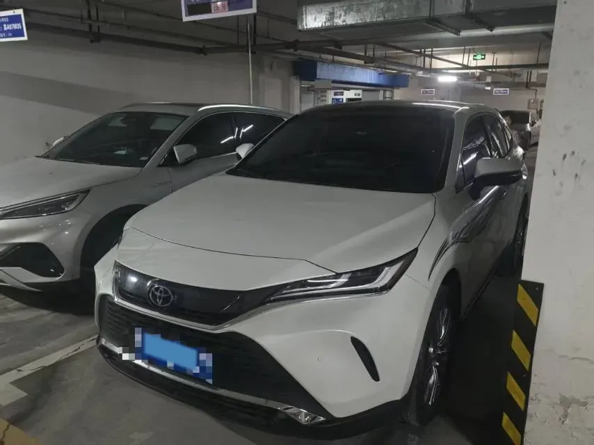 2022 Toyota Harrier 2.0L 171HP L4 CVT,autocango,china used car exporter,china ev exporter,chinese used car exporter,chinese used ev exporter
