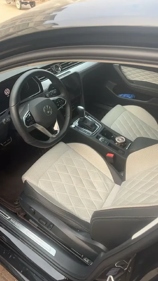 2025 Volkswagen Magotan 2.0T 186HP L4 7DCT,autocango,china used car exporter,china ev exporter,chinese used car exporter,chinese used ev exporter
