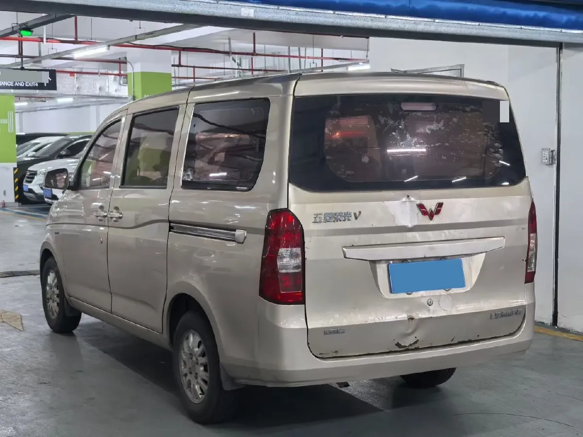 2016 WuLing RongGuang V 1.5L 112HP L4 5MT,autocango,china used car exporter,china ev exporter,chinese used car exporter,chinese used ev exporter