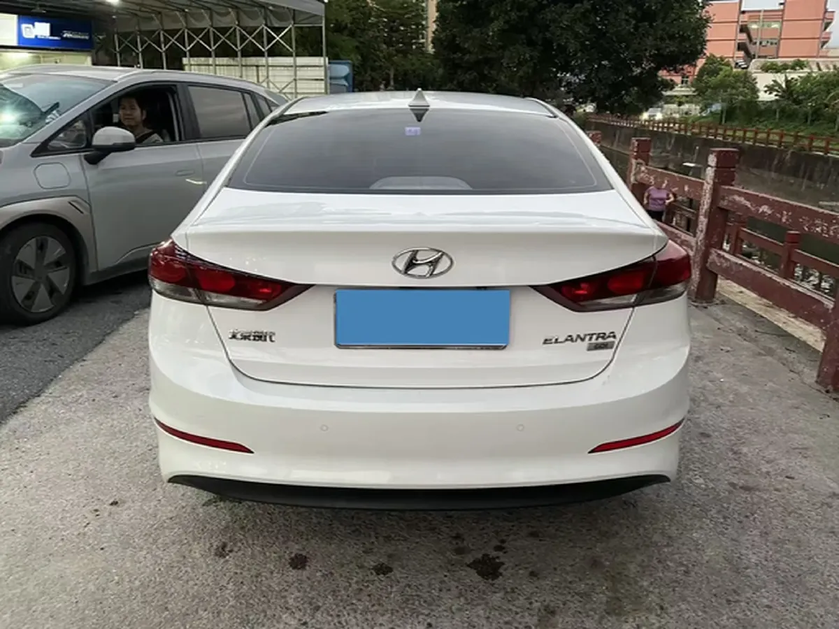 2016 Hyundai Elantra 1.6L 130HP L4 6AT,autocango,china used car exporter,china ev exporter,chinese used car exporter,chinese used ev exporter