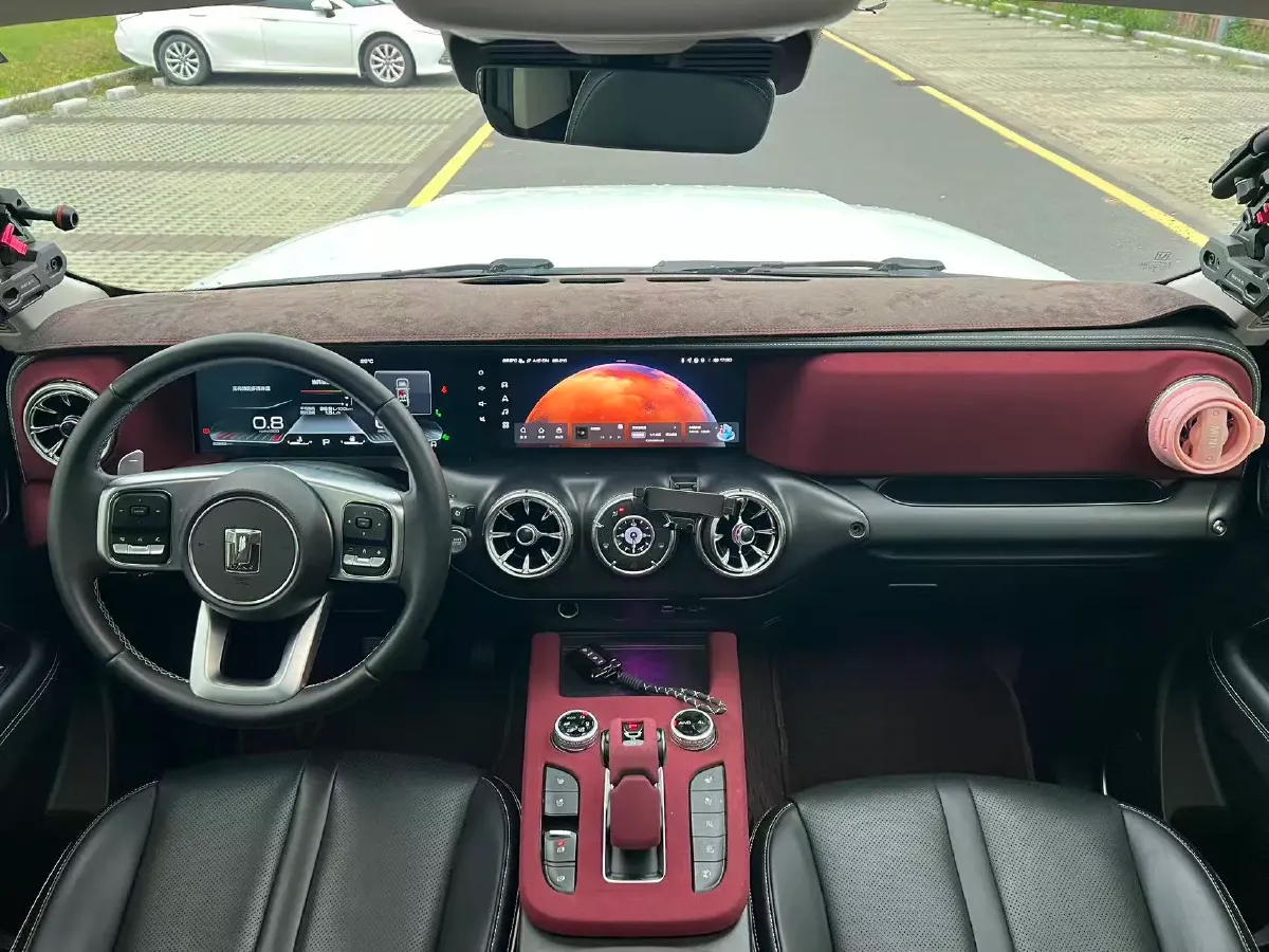 2023 Tank 300 2.0T 227HP L4 8AT,autocango,china used car exporter,china ev exporter,chinese used car exporter,chinese used ev exporter