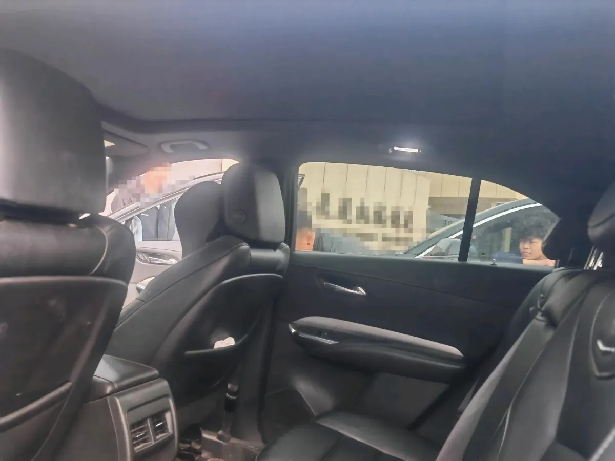 2021 Cadillac XT4 2.0T 237HP L4 9AT,autocango,china used car exporter,china ev exporter,chinese used car exporter,chinese used ev exporter