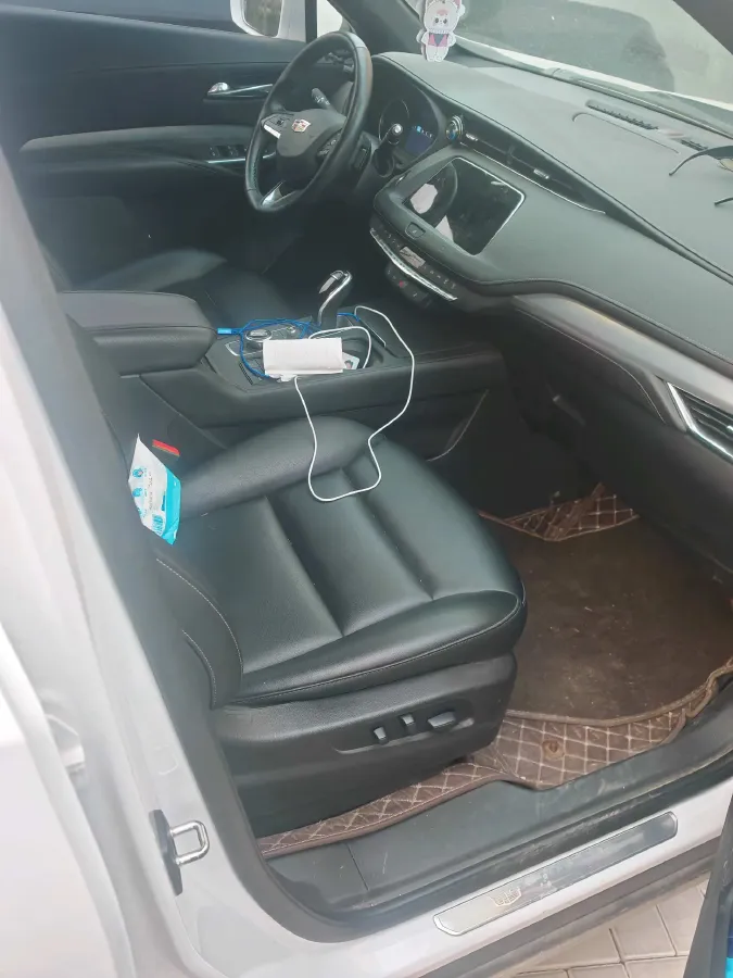 2021 Cadillac XT4 2.0T 237HP L4 9AT,autocango,china used car exporter,china ev exporter,chinese used car exporter,chinese used ev exporter