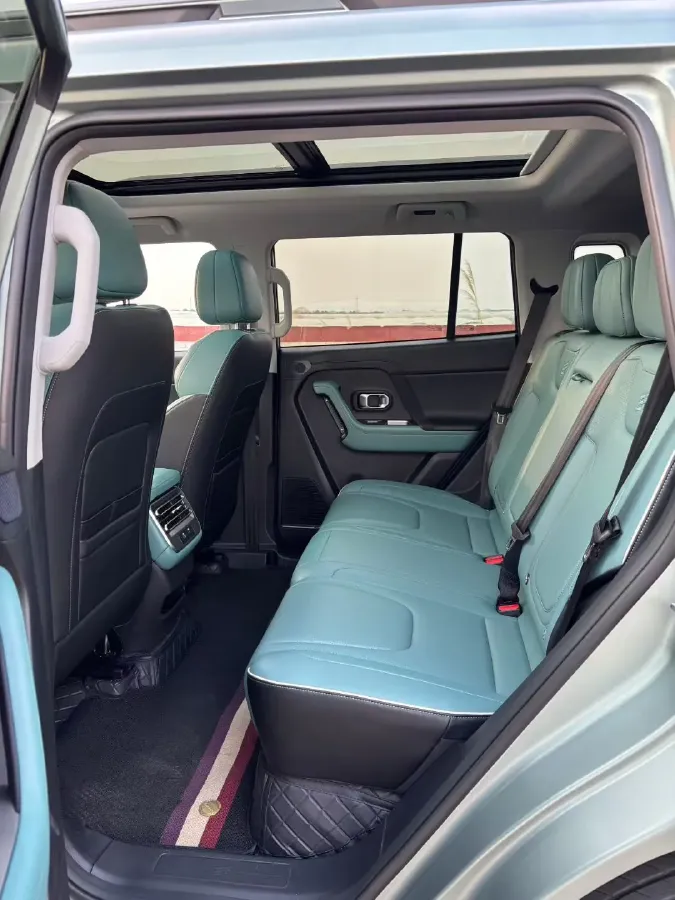 2025 Jetour Traveller 2.0T 254HP L4 7DCT,autocango,china used car exporter,china ev exporter,chinese used car exporter,chinese used ev exporter