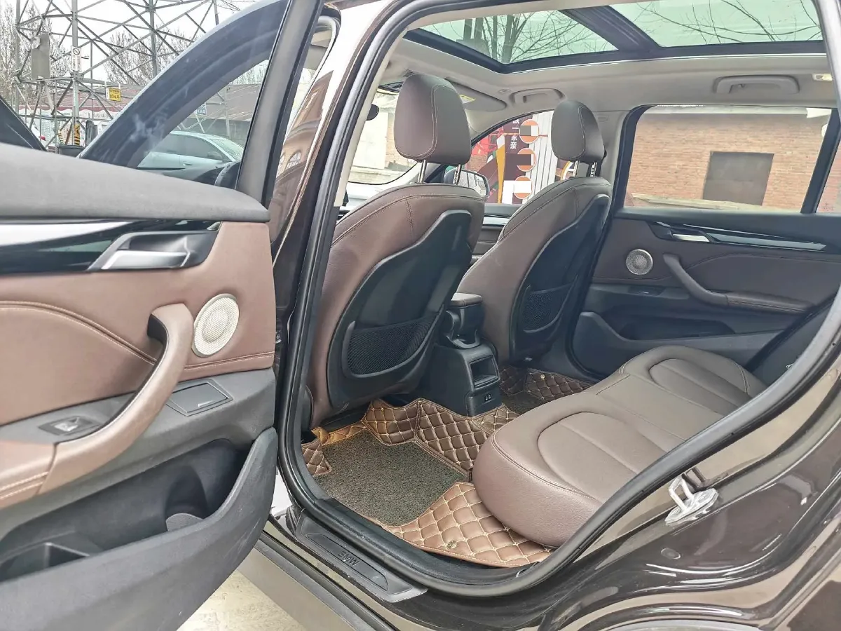 2021 BMW X1 1.5T 140HP L3 7DCT,autocango,china used car exporter,china ev exporter,chinese used car exporter,chinese used ev exporter