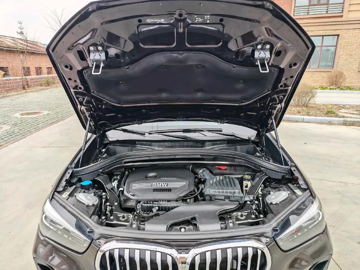 2021 BMW X1 1.5T 140HP L3 7DCT,autocango,china used car exporter,china ev exporter,chinese used car exporter,chinese used ev exporter