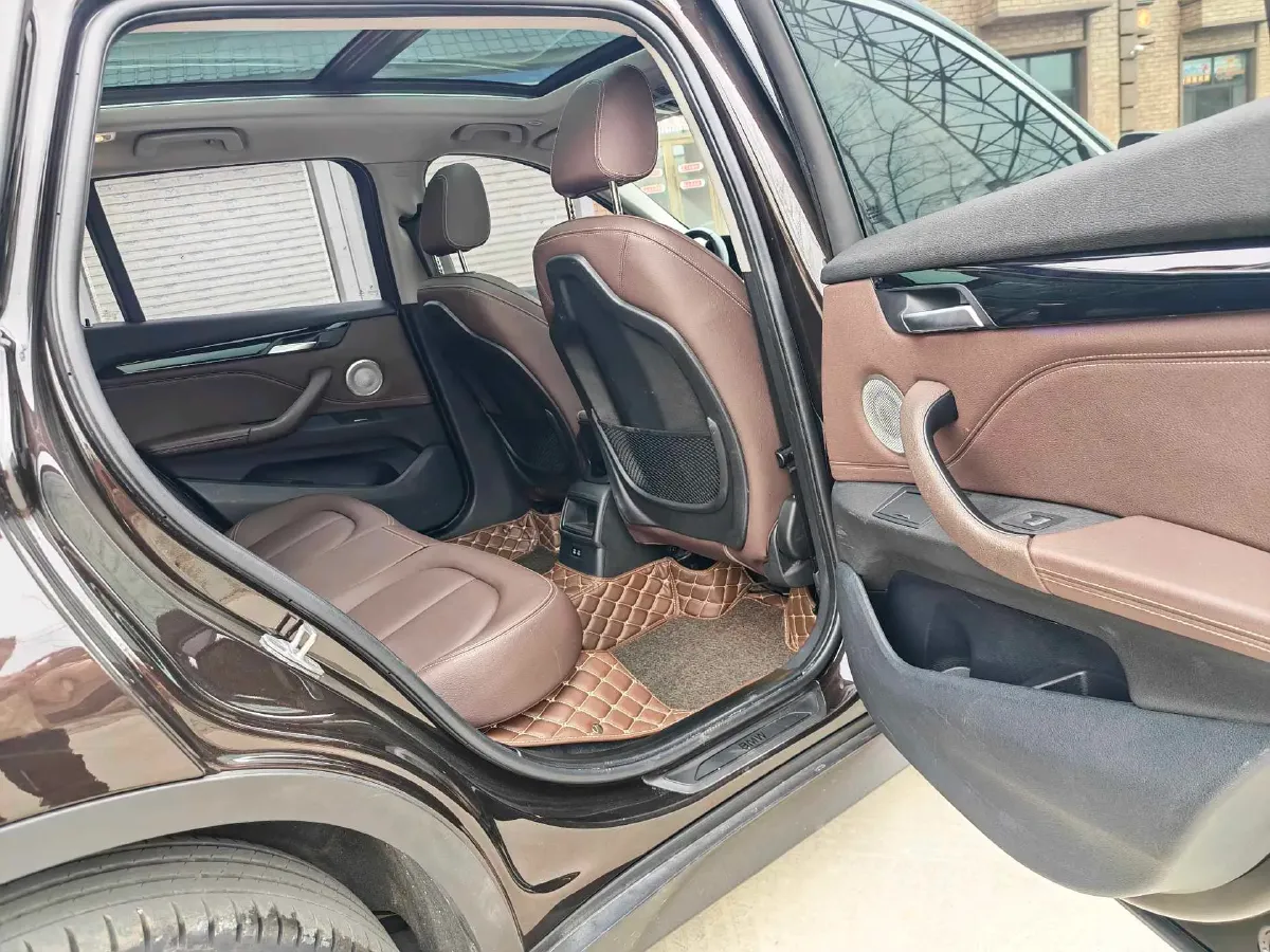 2021 BMW X1 1.5T 140HP L3 7DCT,autocango,china used car exporter,china ev exporter,chinese used car exporter,chinese used ev exporter