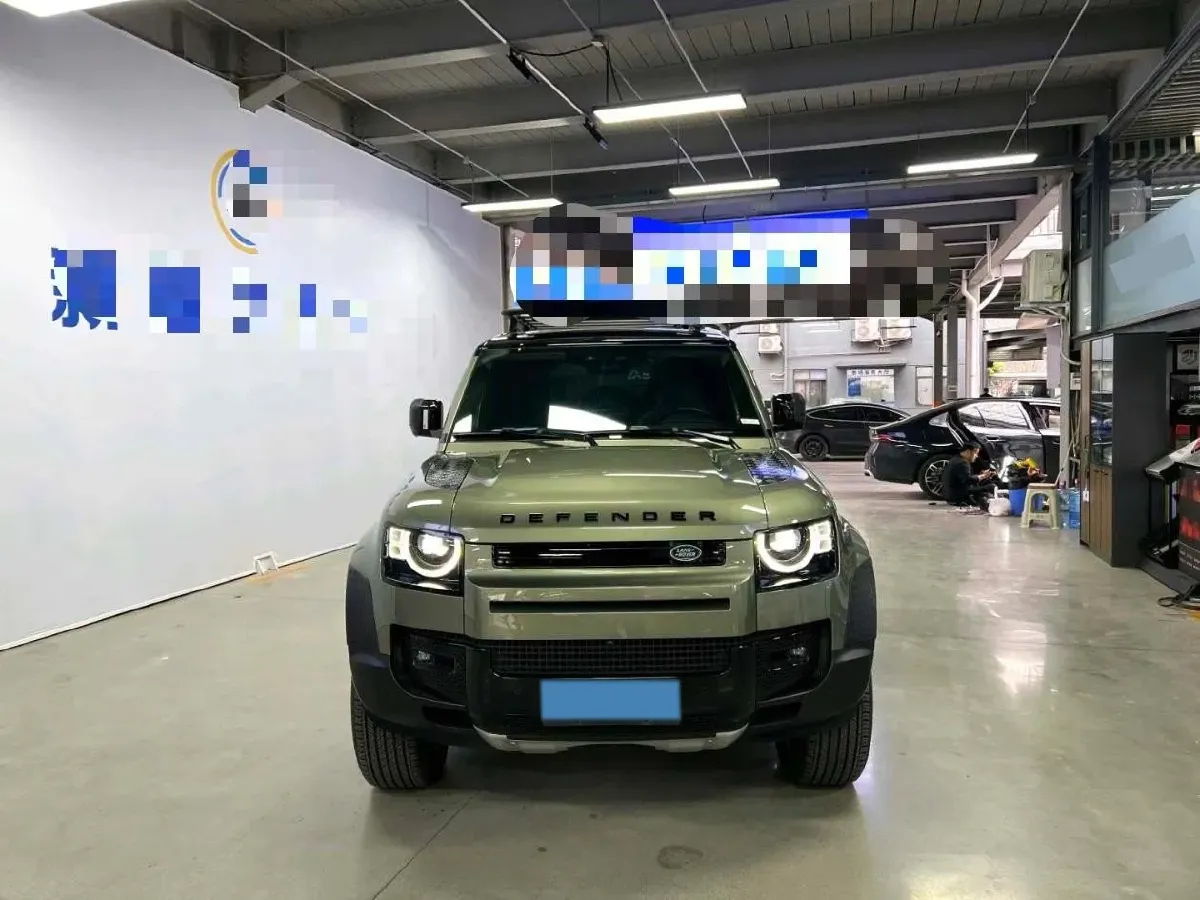 2022 Land Rover Defender 3.0T 400HP L6 8AT,autocango,china used car exporter,china ev exporter,chinese used car exporter,chinese used ev exporter