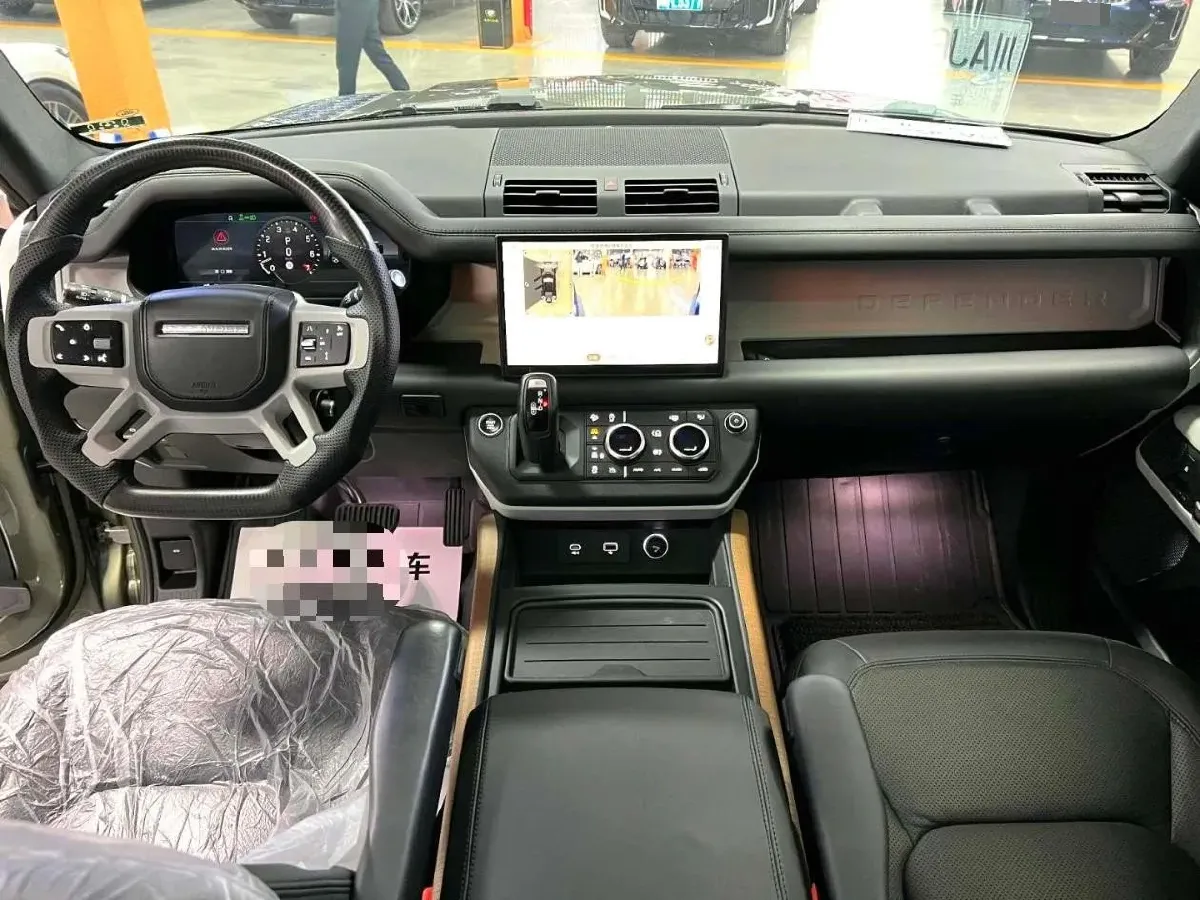 2022 Land Rover Defender 3.0T 400HP L6 8AT,autocango,china used car exporter,china ev exporter,chinese used car exporter,chinese used ev exporter