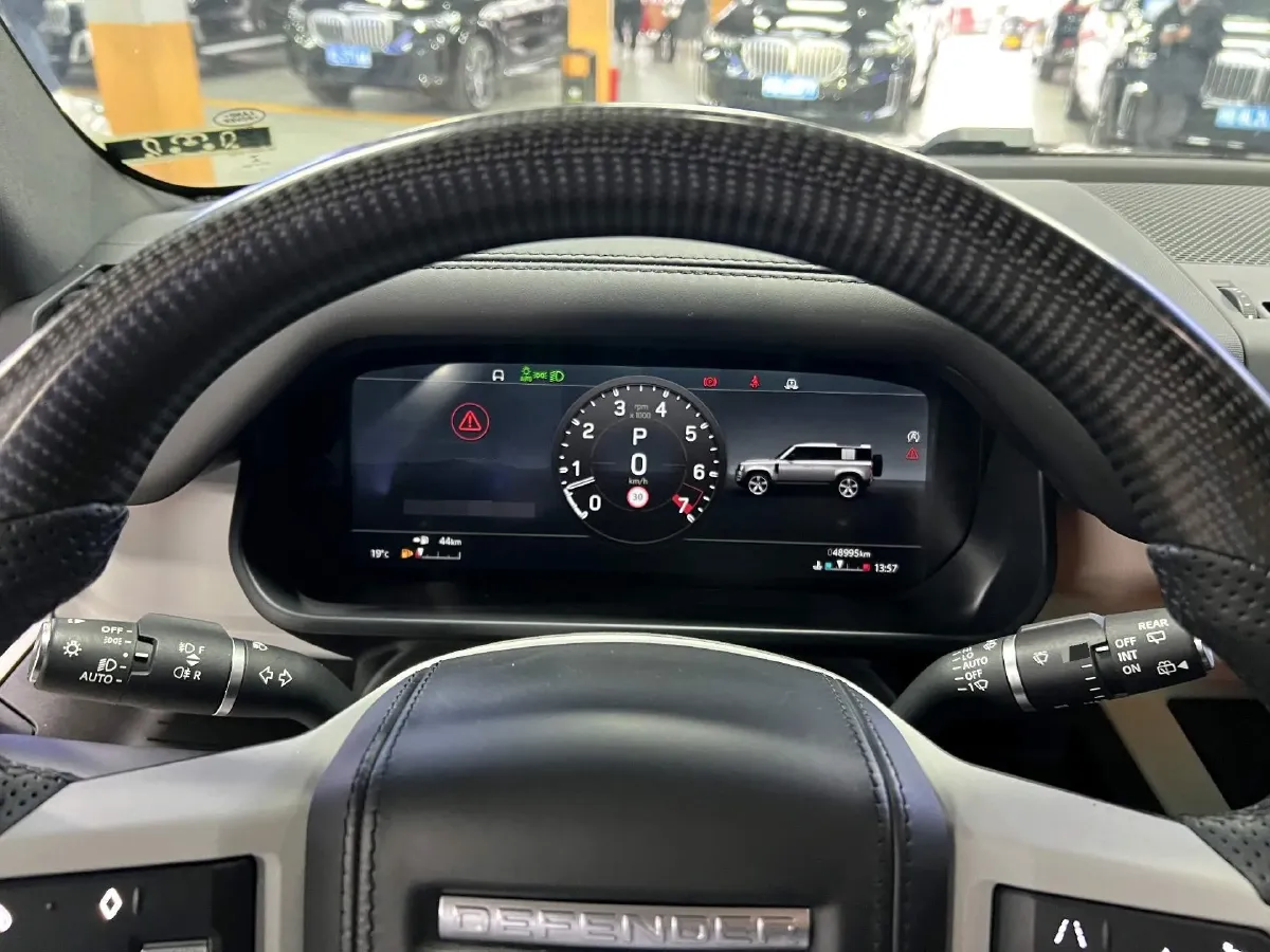 2022 Land Rover Defender 3.0T 400HP L6 8AT,autocango,china used car exporter,china ev exporter,chinese used car exporter,chinese used ev exporter