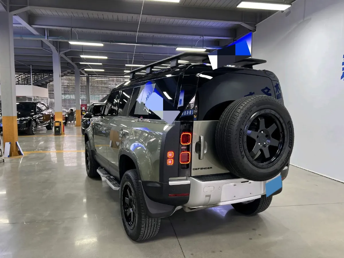 2022 Land Rover Defender 3.0T 400HP L6 8AT,autocango,china used car exporter,china ev exporter,chinese used car exporter,chinese used ev exporter
