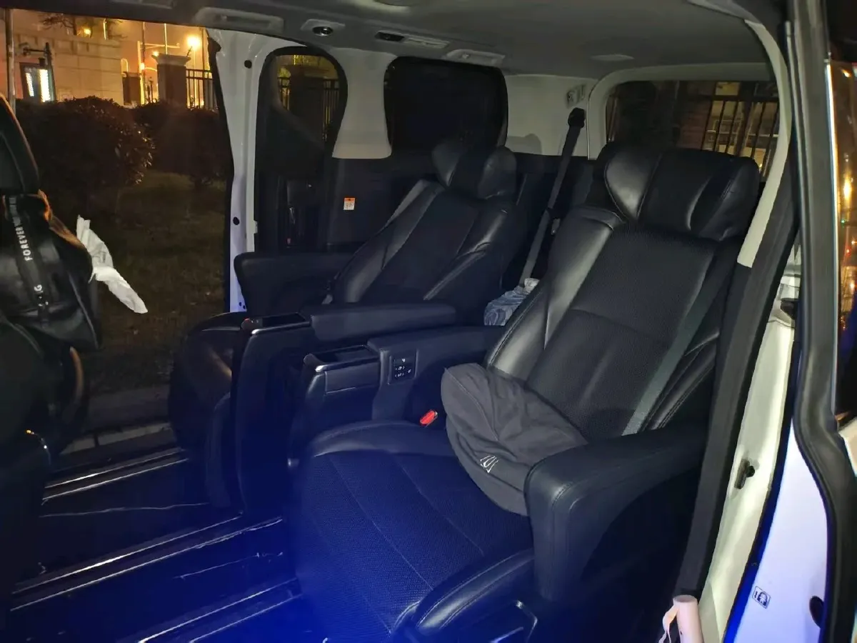 2023 Toyota Vellfire 2.5L 117HP L4 E-CVT Hybrid,autocango,china used car exporter,china ev exporter,chinese used car exporter,chinese used ev exporter