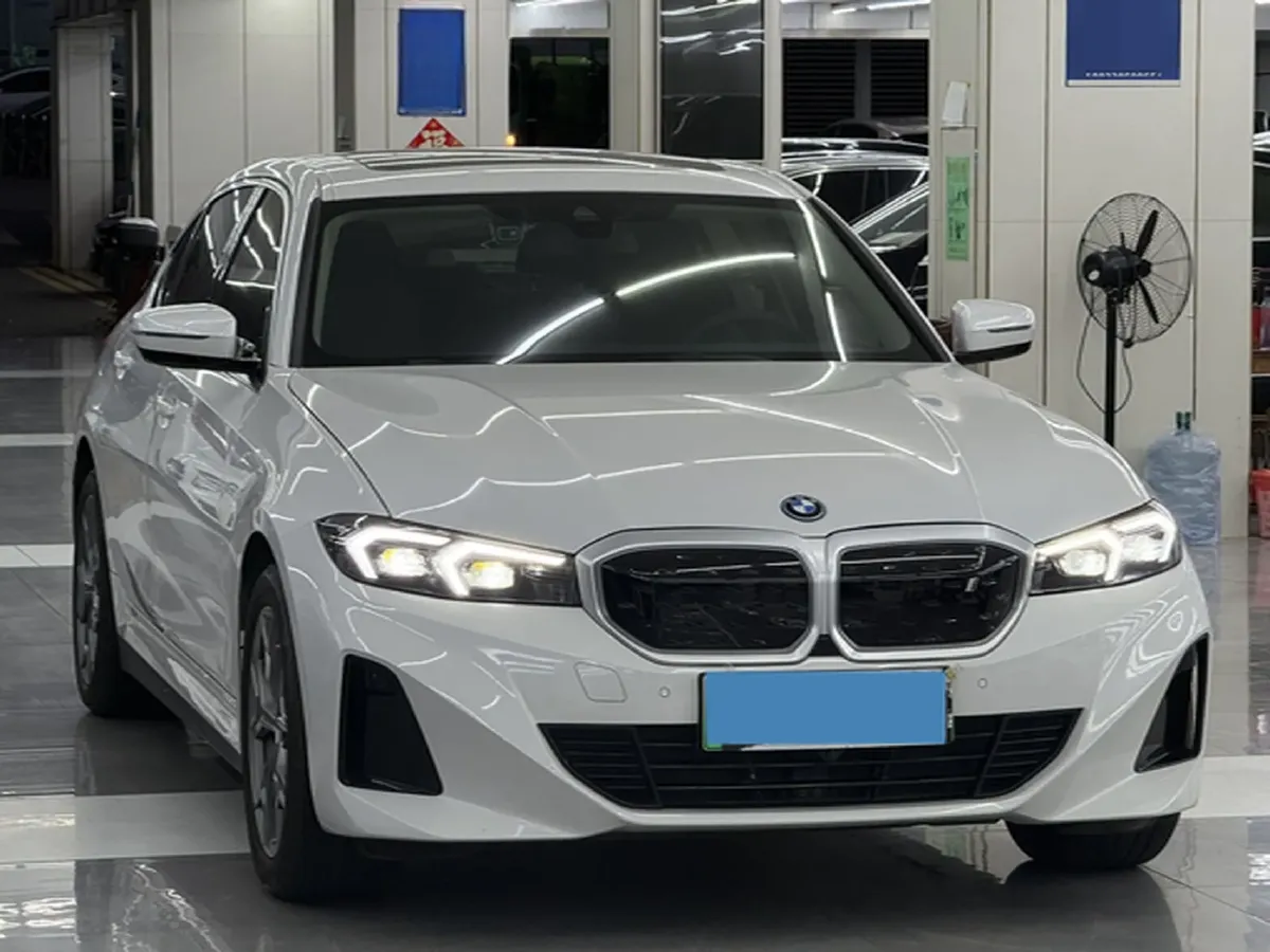 2024 BMW i3 BEV 70KWH,autocango,china used car exporter,china ev exporter,chinese used car exporter,chinese used ev exporter