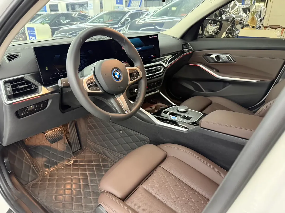 2024 BMW i3 BEV 70KWH,autocango,china used car exporter,china ev exporter,chinese used car exporter,chinese used ev exporter