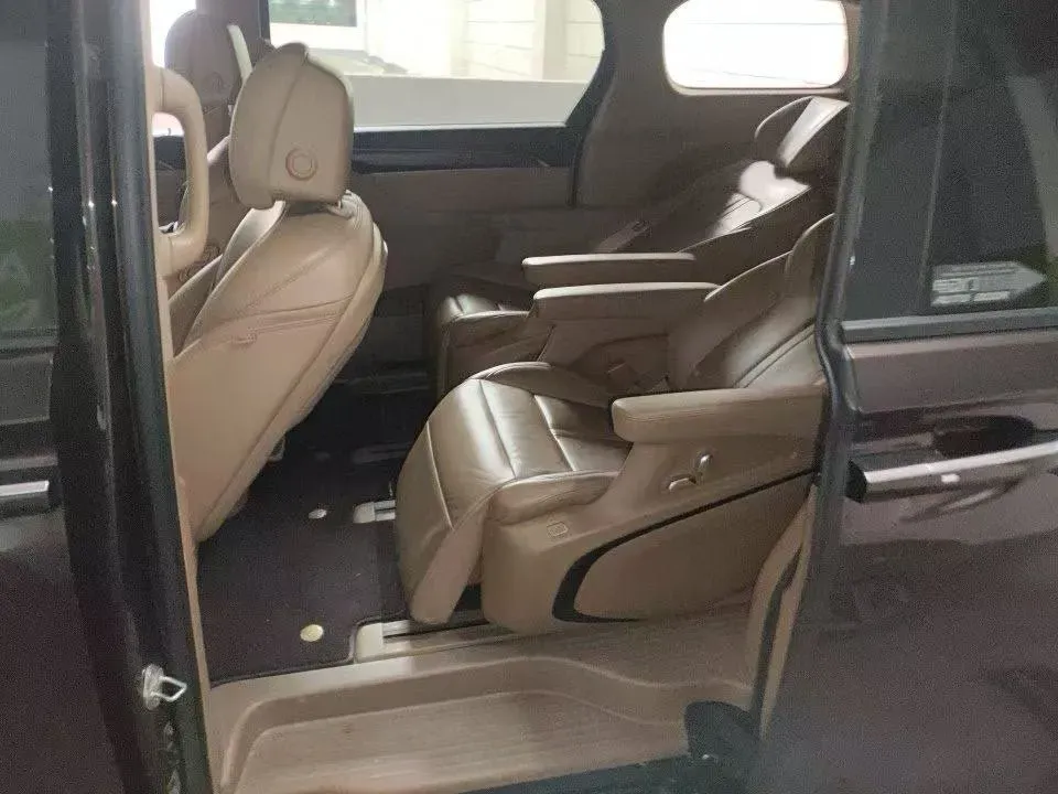 2021 Buick GL8 2.0T 237HP L4 9AT,autocango,china used car exporter,china ev exporter,chinese used car exporter,chinese used ev exporter