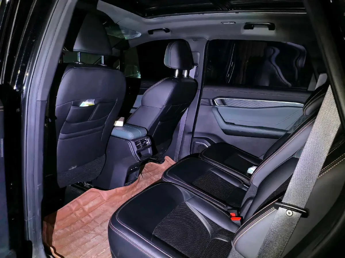 2023 Geely Okavango L 2.0T 218HP L4 7DCT,autocango,china used car exporter,china ev exporter,chinese used car exporter,chinese used ev exporter