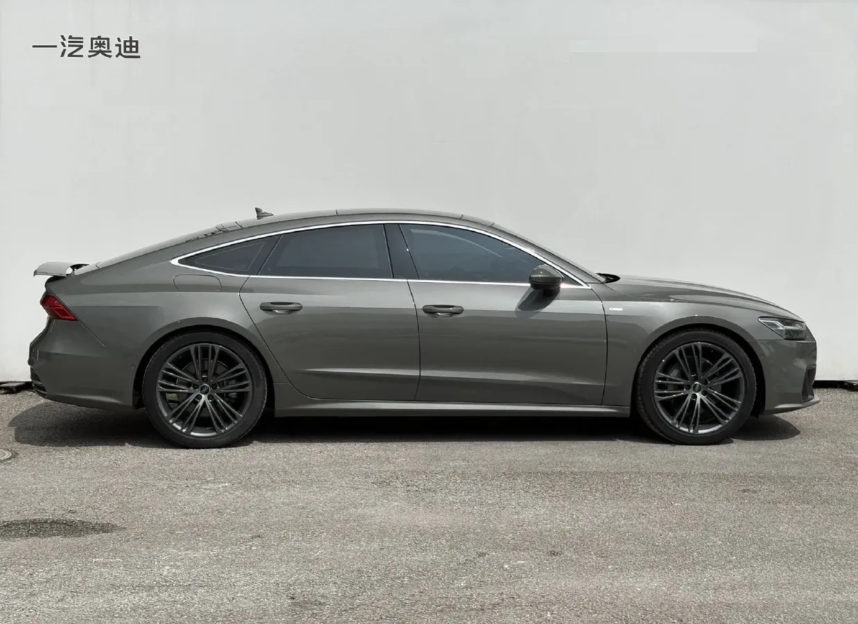 2023 Audi A7 2.0T 265HP L4 7DCT,autocango,china used car exporter,china ev exporter,chinese used car exporter,chinese used ev exporter