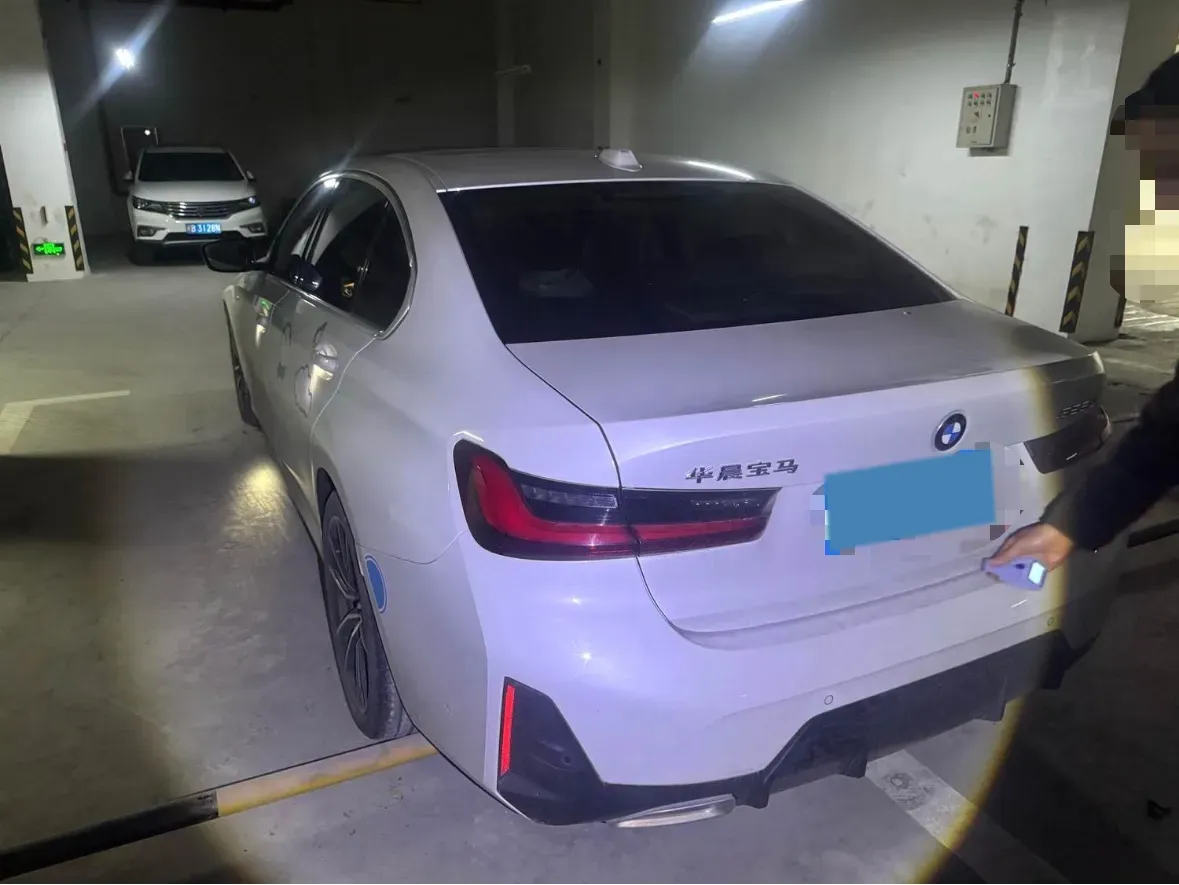 2023 BMW 3 Series 2.0T 184HP L4 8AT,autocango,china used car exporter,china ev exporter,chinese used car exporter,chinese used ev exporter