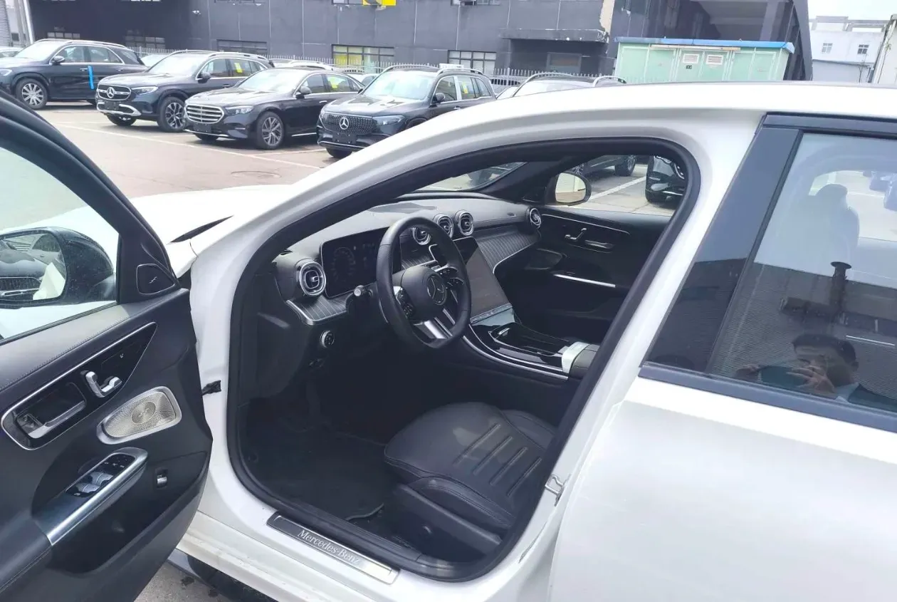 2025 Mercedes-Benz C Class 1.5T 204HP L4 9AT,autocango,china used car exporter,china ev exporter,chinese used car exporter,chinese used ev exporter